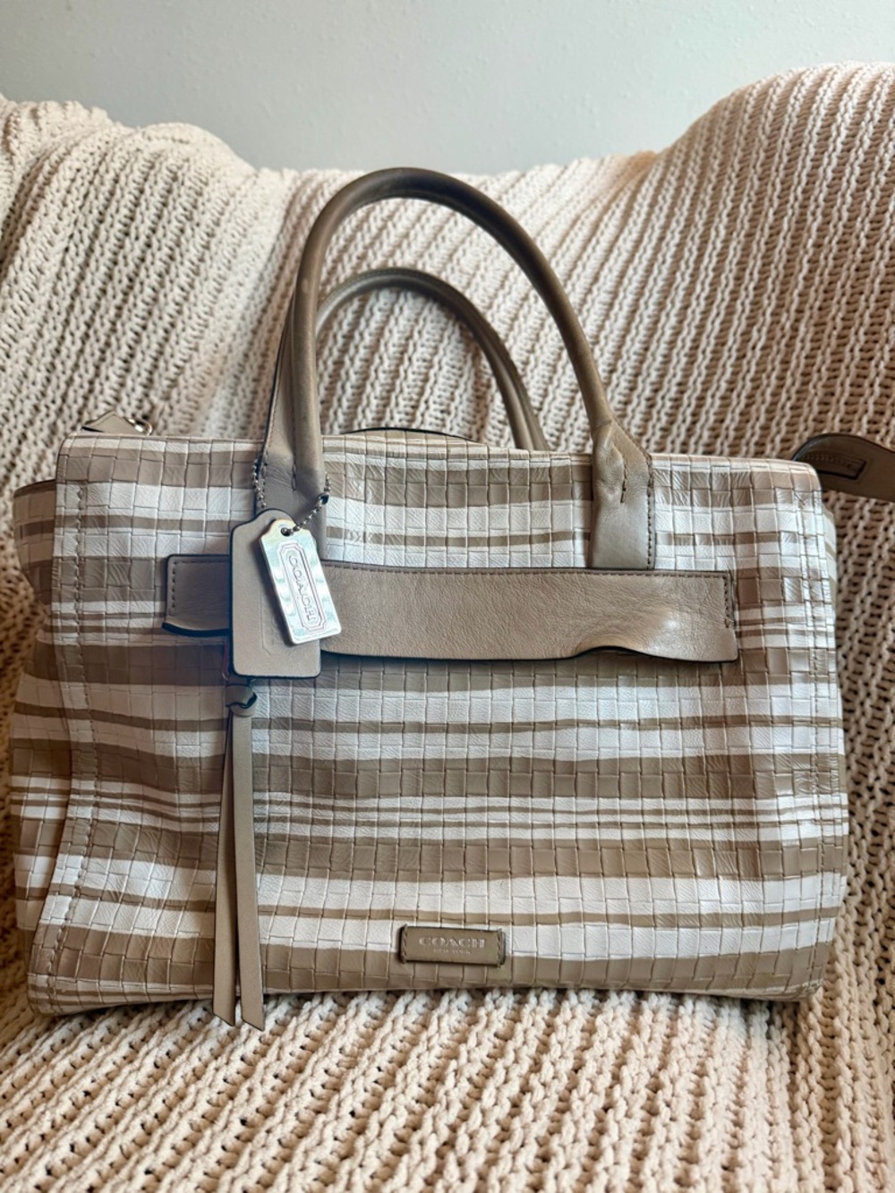 Coach Bleecker Riley Carryall 31002 Fawn Woven Embossed Leather Large Tote